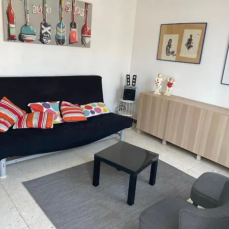 Holiday home Maison Typique Canetoise *